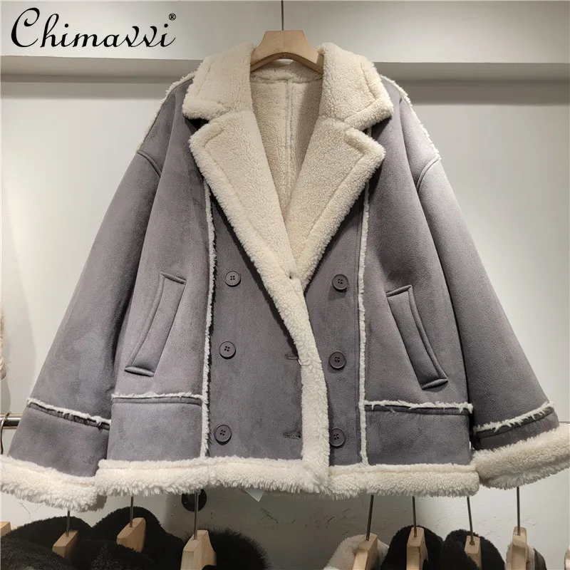 

Зимняя мода 2025 года, короткое пальто из овечьей шерсти, свободная двубортная замшевая мотоциклетная куртка, утепленная теплая парка, женские пальто
