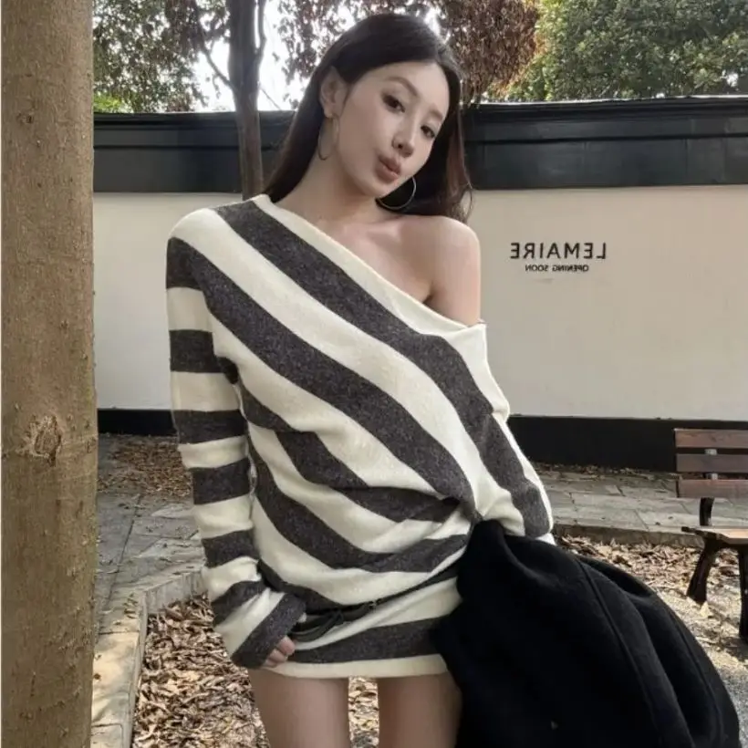 

Korean Style Striped Dress Knitted Hip Skirt Casual Style Irregular Autumn Winter New Style Embroidered Letters Slanted Shoulder