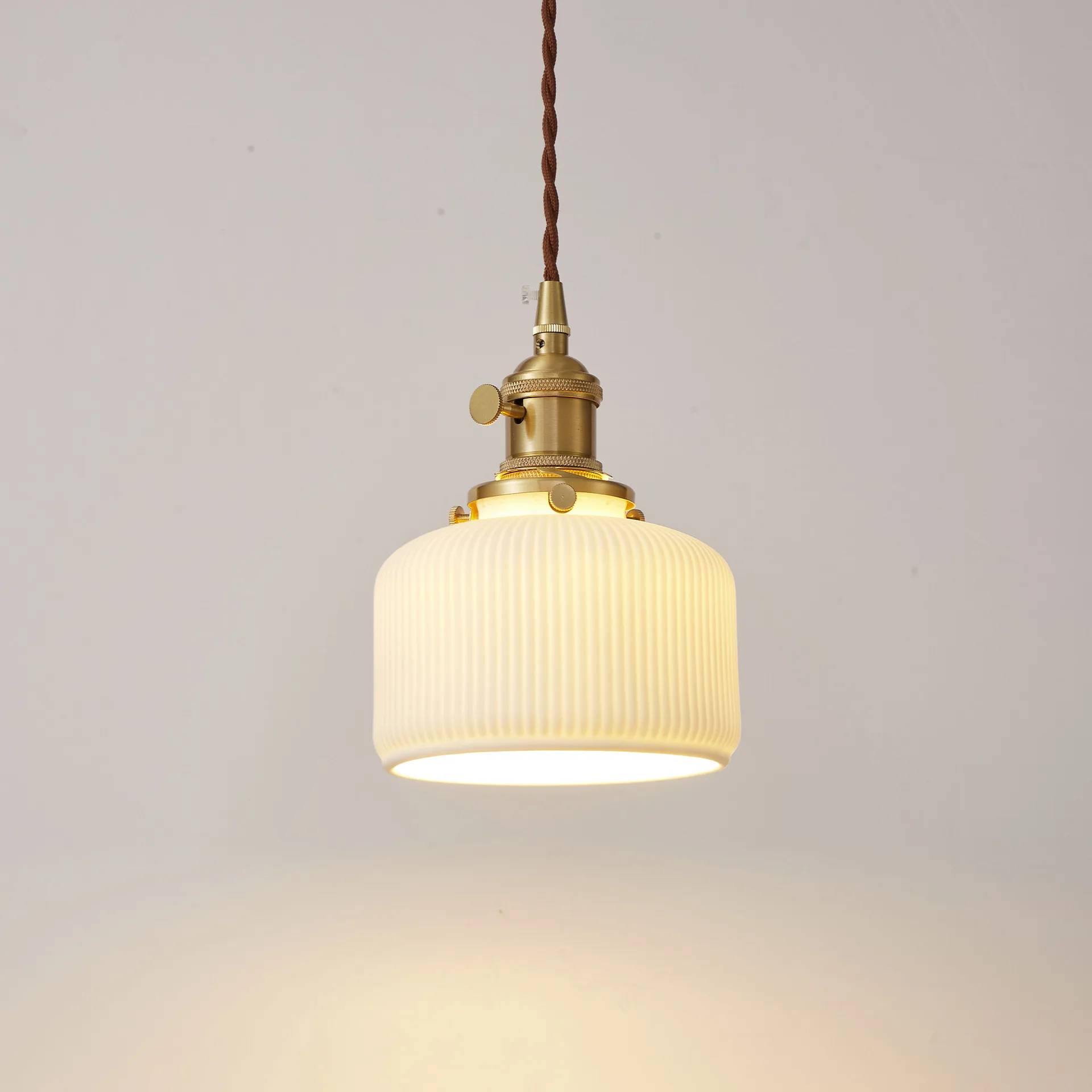 

Nordic Pendant Lights LED Chandelier Ceramic Lampshade Hanging Dining Room Resturant Bar Table Pendant Lamps Bedside Decor Lamp