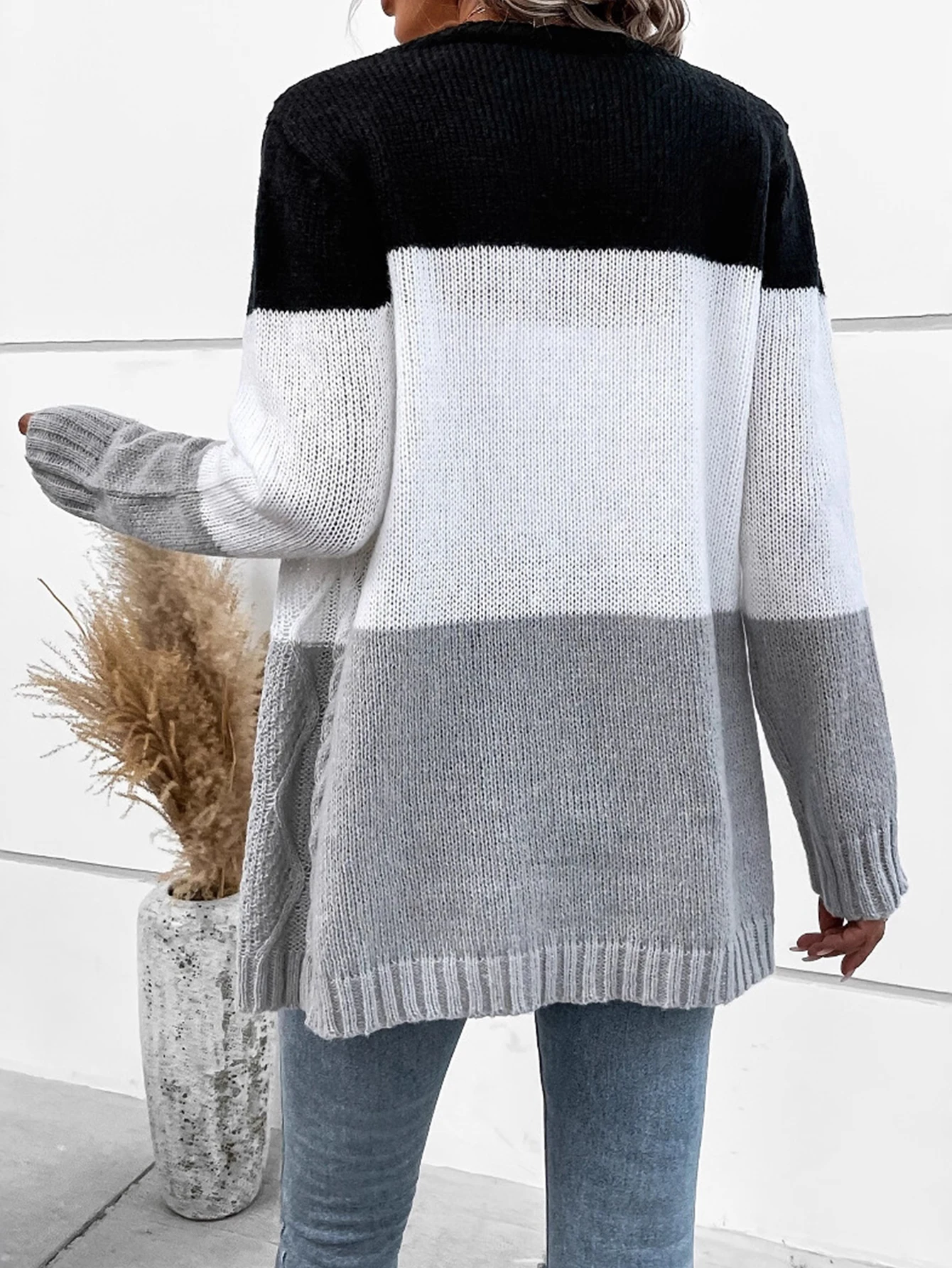 المرأة الخريف الشتاء عادية سترة مشغولة من الصوف سترة Ins نمط لقطة حقيقية المتناقضة اللون زر سترة بأكمام طويلة