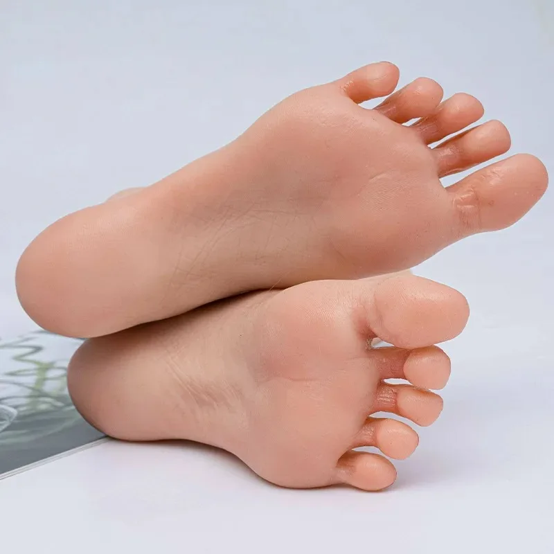 False Mannequin Cute Female Silicone Foot Simulation Nail Practice Feet Fetish Lifelike Foot Model for Jewelry Display TG36B