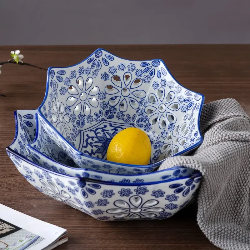 Ceramic Hollow Fruit Tray Porcelain Offering Plate Living Room Dim Sum Fruit Snack Plates Chine Restaurant Decoration Ornaments