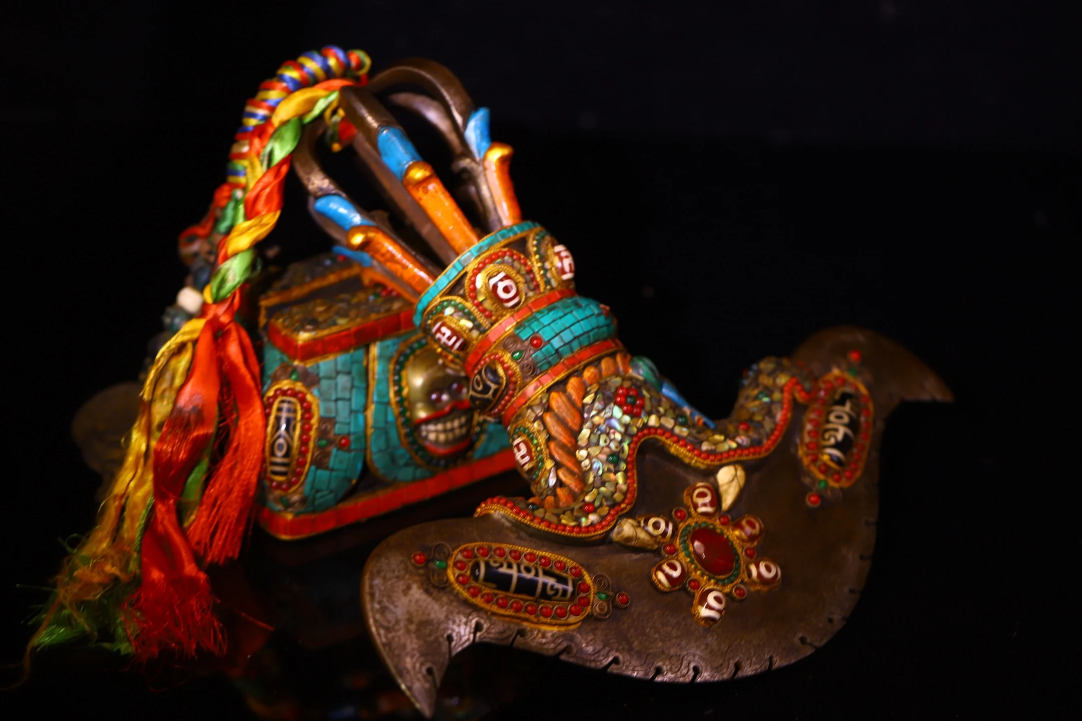 

14"Tibetan Temple Collection Old Tiantie Mosaic Gem gZi Beads Turquoise Dragon Head Vajra Tomahawk Amulet Pendant Worship Hall