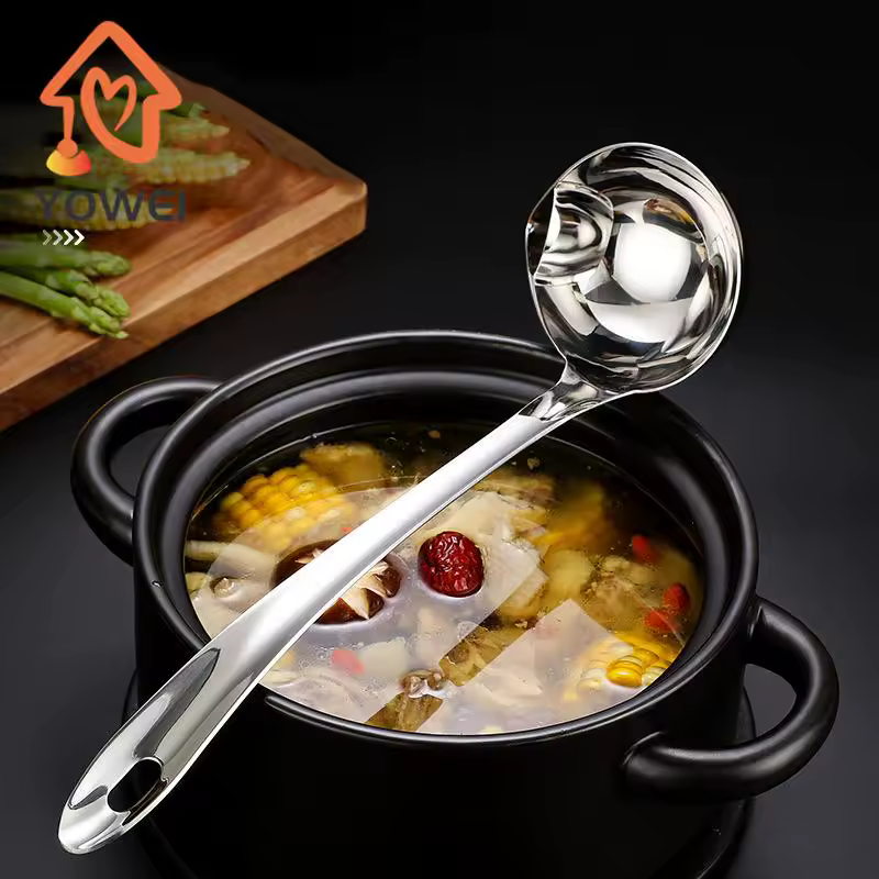 1pc Stainless Steel Soup Fat Oil Separator Ladles Skimmer Spoon Soup Colander For Kitchen With Heat Insulation Anti-scalding