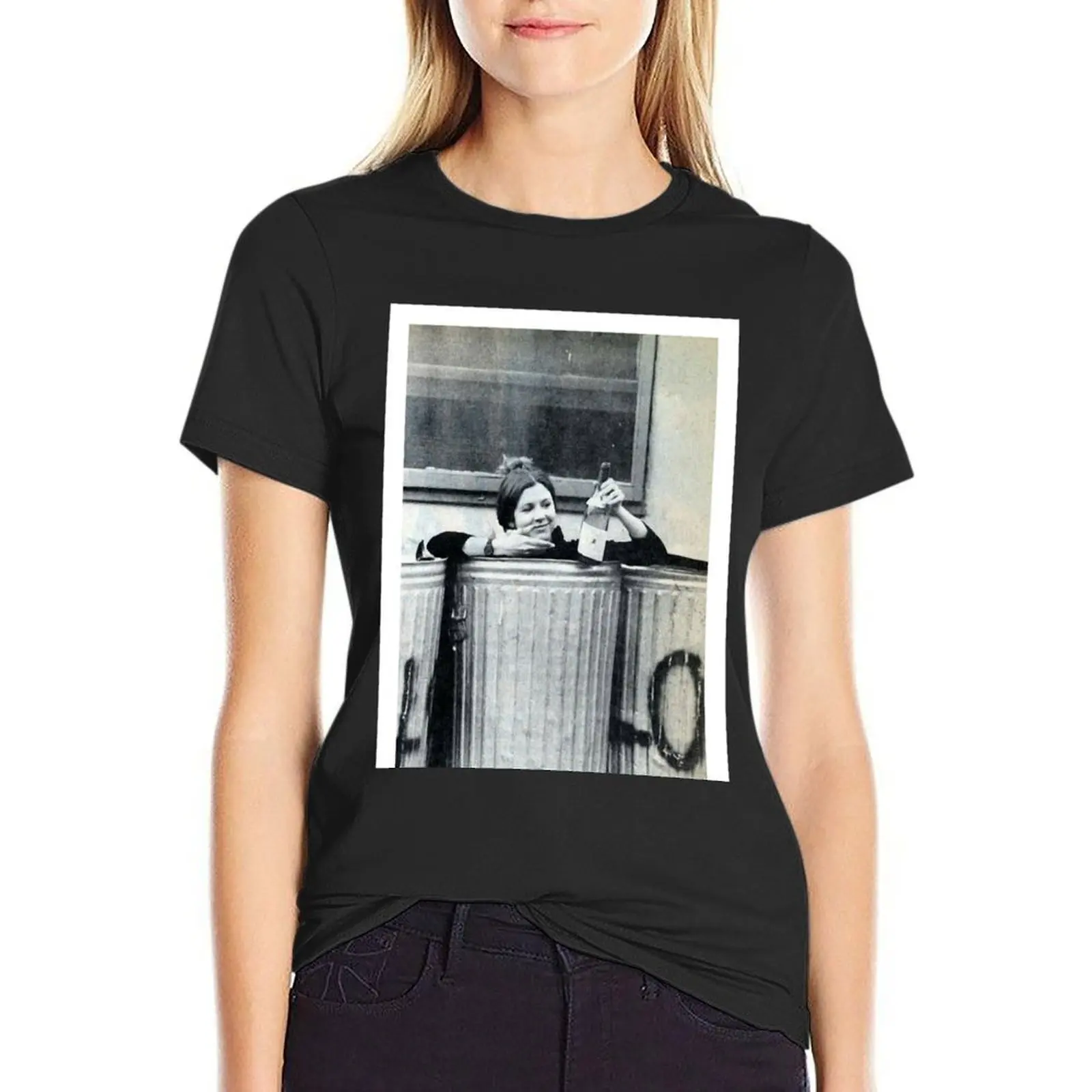 Carrie Fisher In A Bin Essential T-Shirt plain animal prinfor cute t-shirts for Women