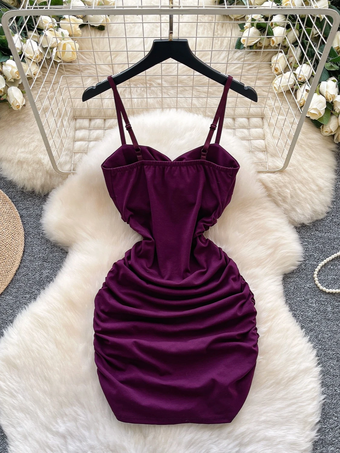 Foamlina Vrouwen Zomer Sexy Spaghetti Jurk Solid Twist Uitgesneden Front Mouwloze Slanke Ruches Bodycon Mini Backless Jurk