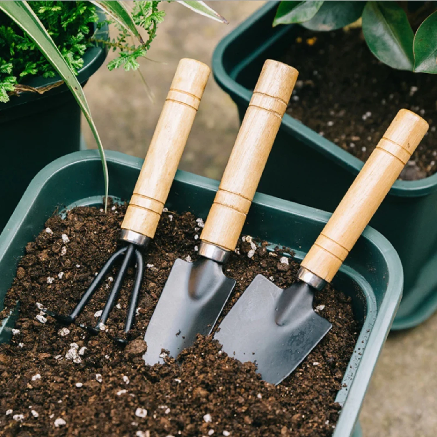 3pcs Mini Portable Gardening Tool Metal  Shovel Rake Spade Plant Garden Soil Raising Flowers Wooden Handle Tool Set Garden