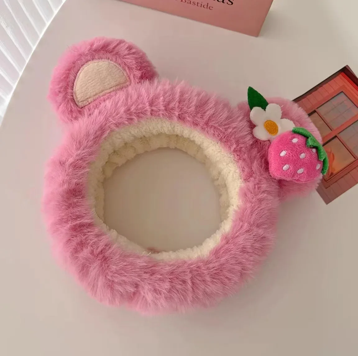 Cartoon Pink Strawberry Bear Headband Plush Face Wash Hairband Pressed Hair Anti-Slip Headband for Women Hair Accessoires