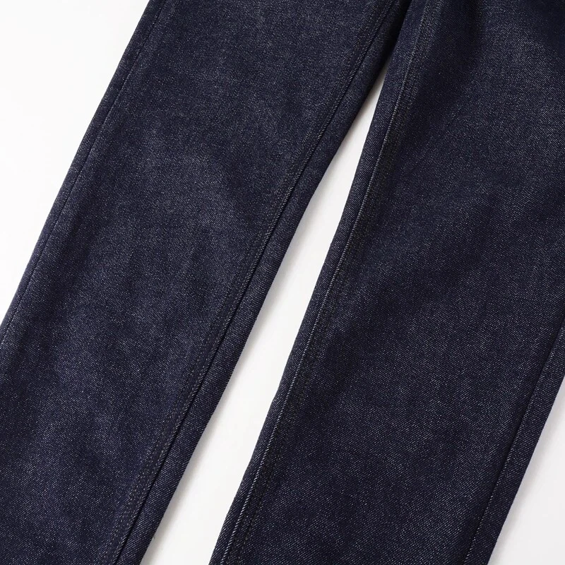 Jeans High Street blu scuro da uomo in ottone con lettere ricamate Pantaloni skinny slim fit micro-stretch Pantaloni alla moda per tutti i fiammiferi