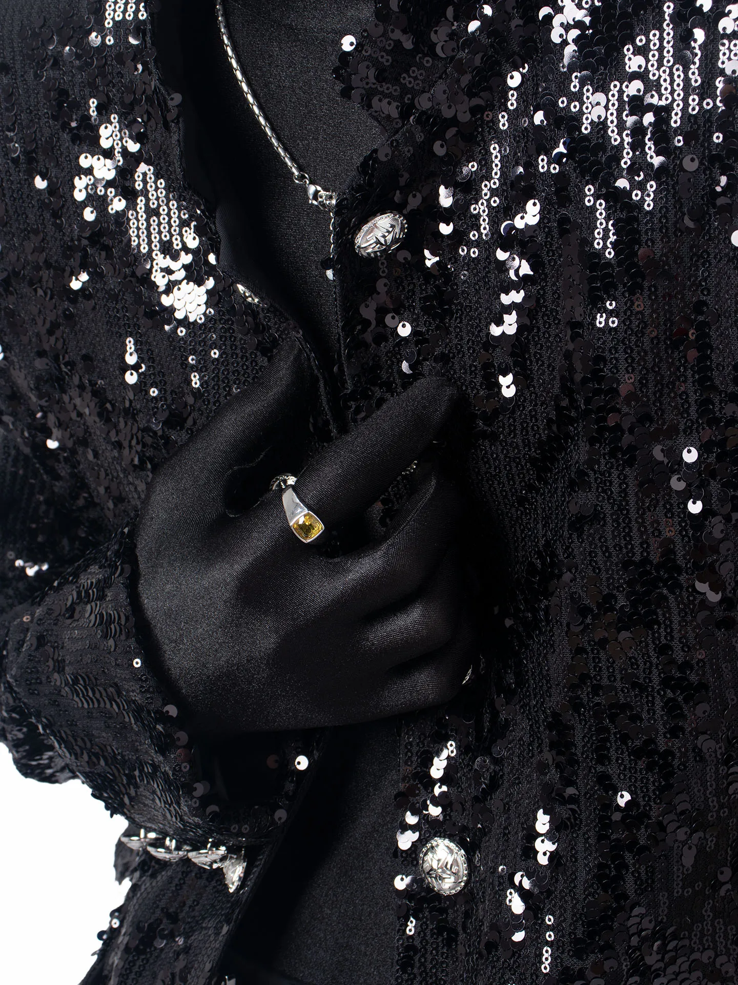 سترات رجالية جديدة لخريف 2025 مُزينة بالترتر اللامع سترات شخصية أنيقة مزدوجة الصدر وأكمام طويلة سترات فريدة وسيم للرجال