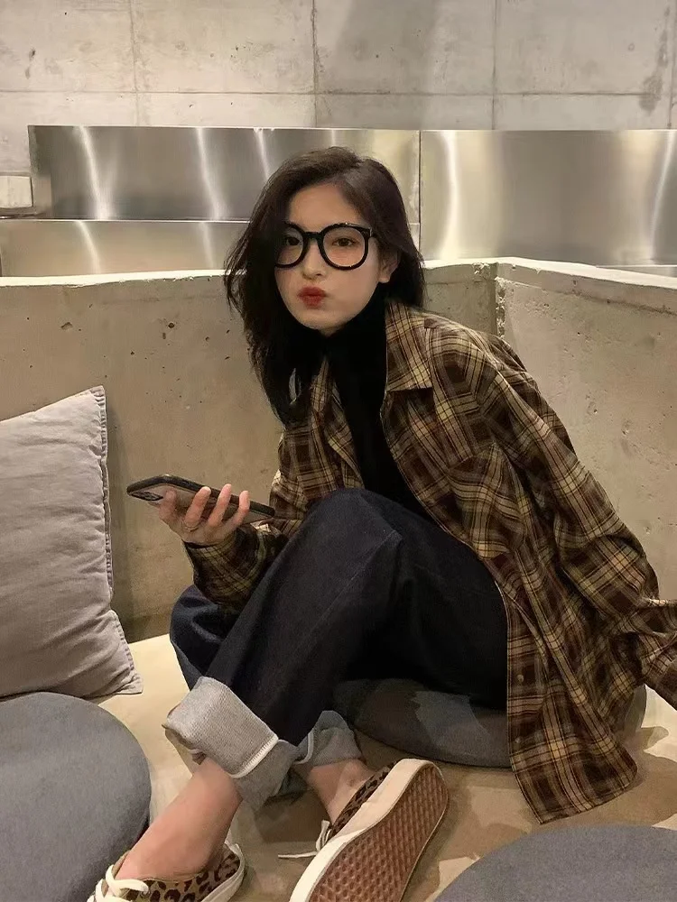 Hot Selling Retro 2024 Summer Plaid Shirt Women New Loose Thin Shirt Cardigan Jacket Fashion High Street Casual Long Sleeved Top