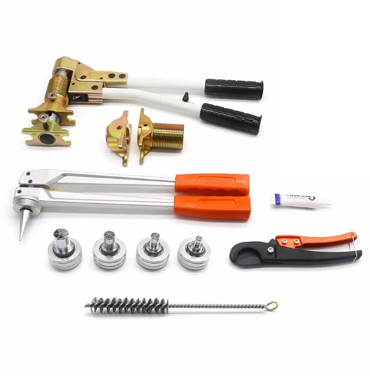 

Набор гидравлических инструментов для фитингов PEX REHAU: инструменты для обжима, расширения и резки труб