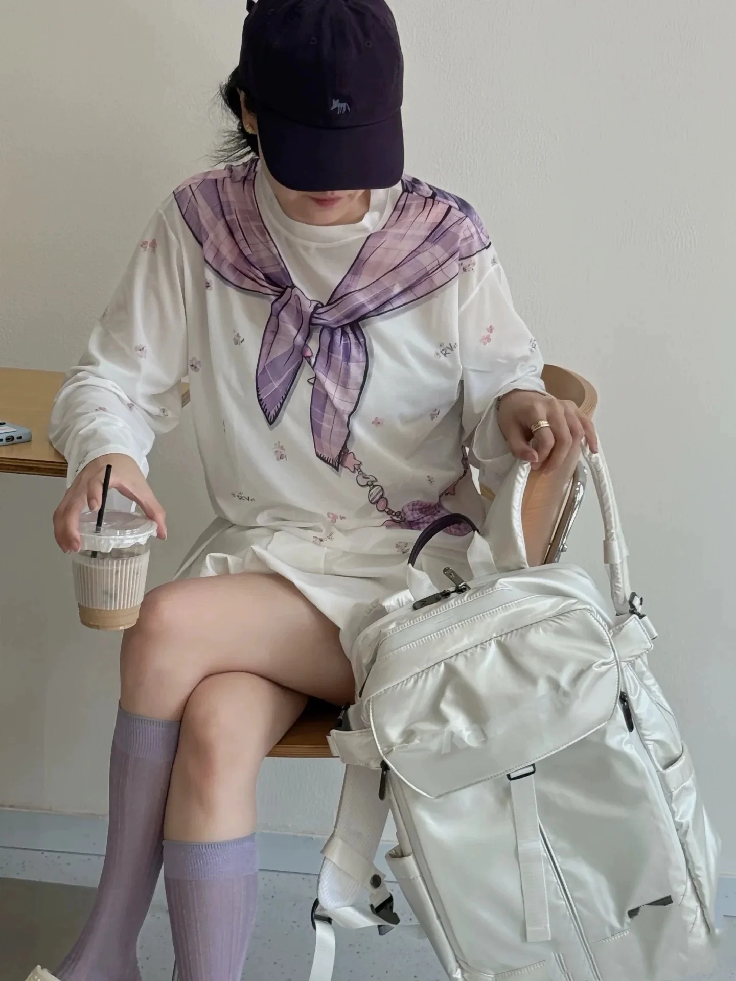 

Женский летний топ из полиэфирного волокна свободного кроя в корейском стиле с 3D-цветочным принтом, связанным вручную узлом