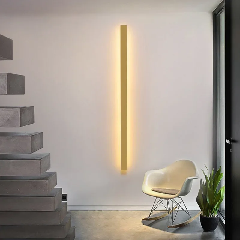 Luzes de parede LED Long Strip para escadaria e decoração da sala, minimalismo moderno, preto e dourado, lâmpada de canto