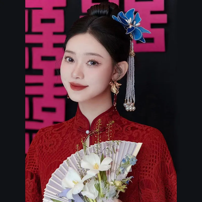 النمط الصيني الأزرق شرابة أغطية الرأس الزفاف Xiuhe فستان القديمة المتدلية زخرفة نخب الملابس بسيطة الراقية إكسسوارات الشعر