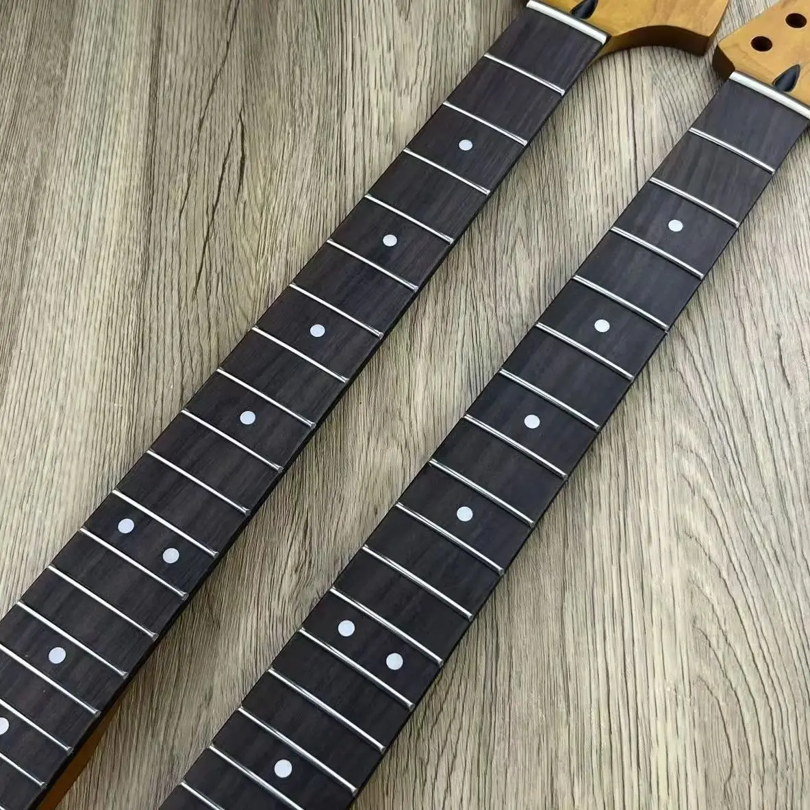 

ST-Style Electric Guitar Neck Big Headstock 22-Fret Rosewood Fingerboard Professional Replacement Guitar Neck for Musicians