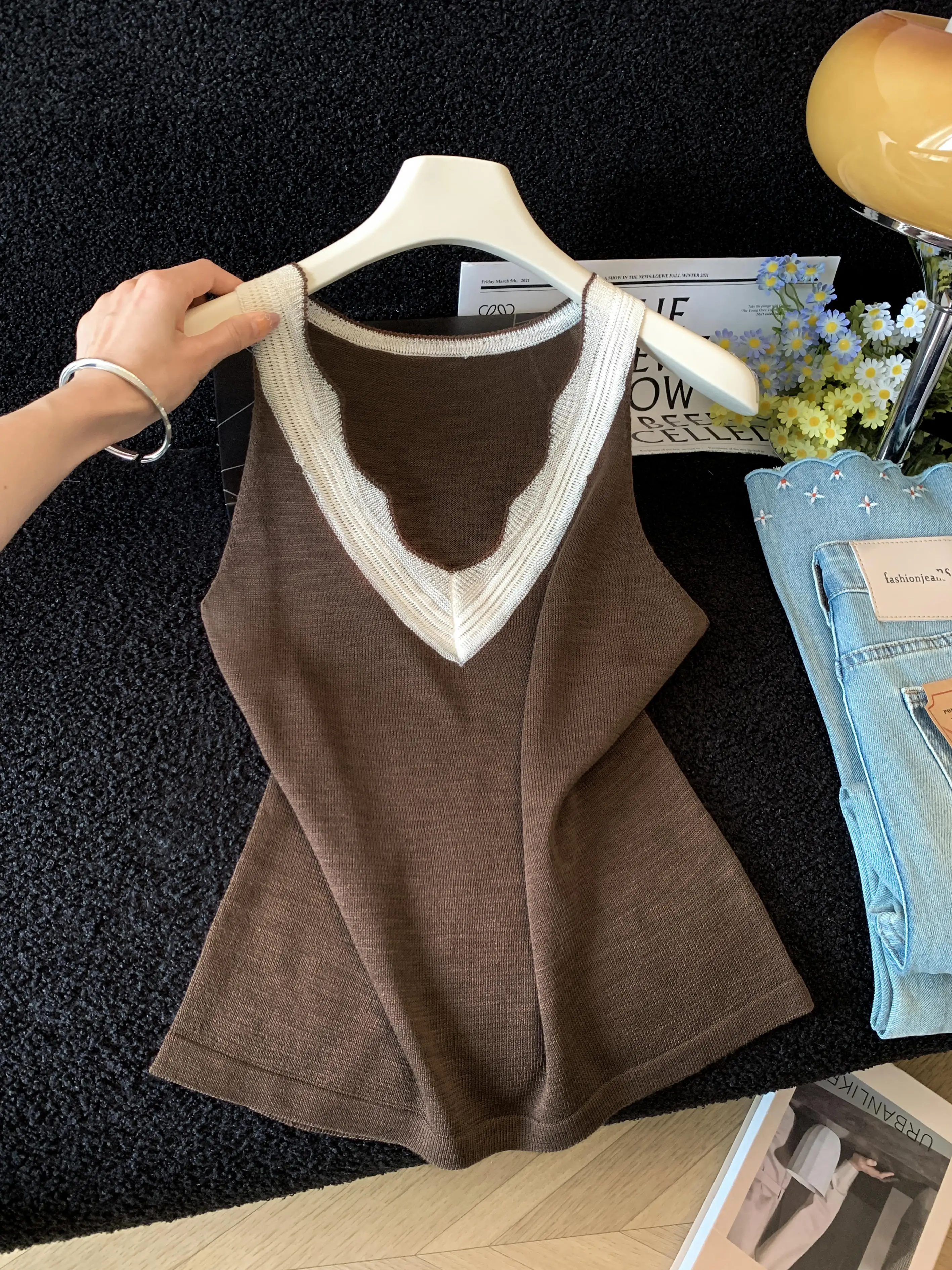 

Cafe Wave Color Block V-Neck Summer New Style Women's Sleeveless Thin Vest Strap Top Fashion Design Sensation Casual Knitted ...