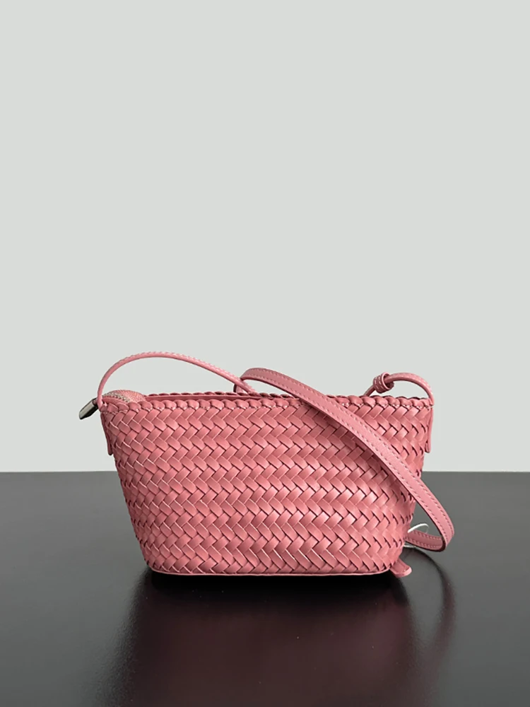 

Crossbody Bags Women's 2025 New Summer Seaside Beach Vacation Weaving Casual Leather Shopping Bag Vintage Women Tote