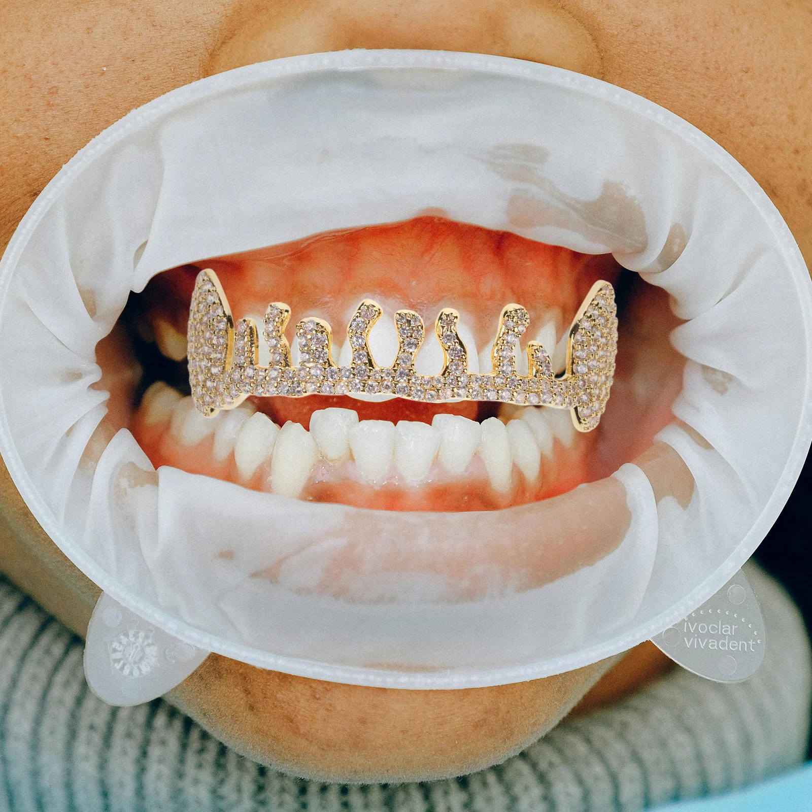 Waterdrop Irregular Clip on Golden Tooth Cap Mouth Grill Men Hip Hop Rhinestone Teeth Jewelry Rapper Costume Grills