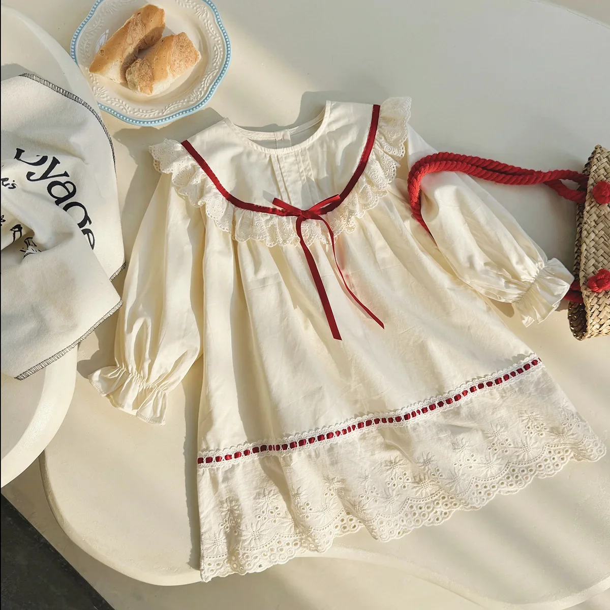 

Kids Spring Autumn Versatile Simple Princess Dress Elegant Girls Beige Dress Ruched Lace Round Collar Long Sleeve Cotton Dresses