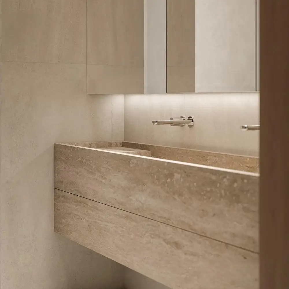 "Ensemble de coiffeuse double évier : travertin rouge italien, double robinets, lavabo profond à cadre étroit et bords résistants aux enfants - Salle de bain premium" ​