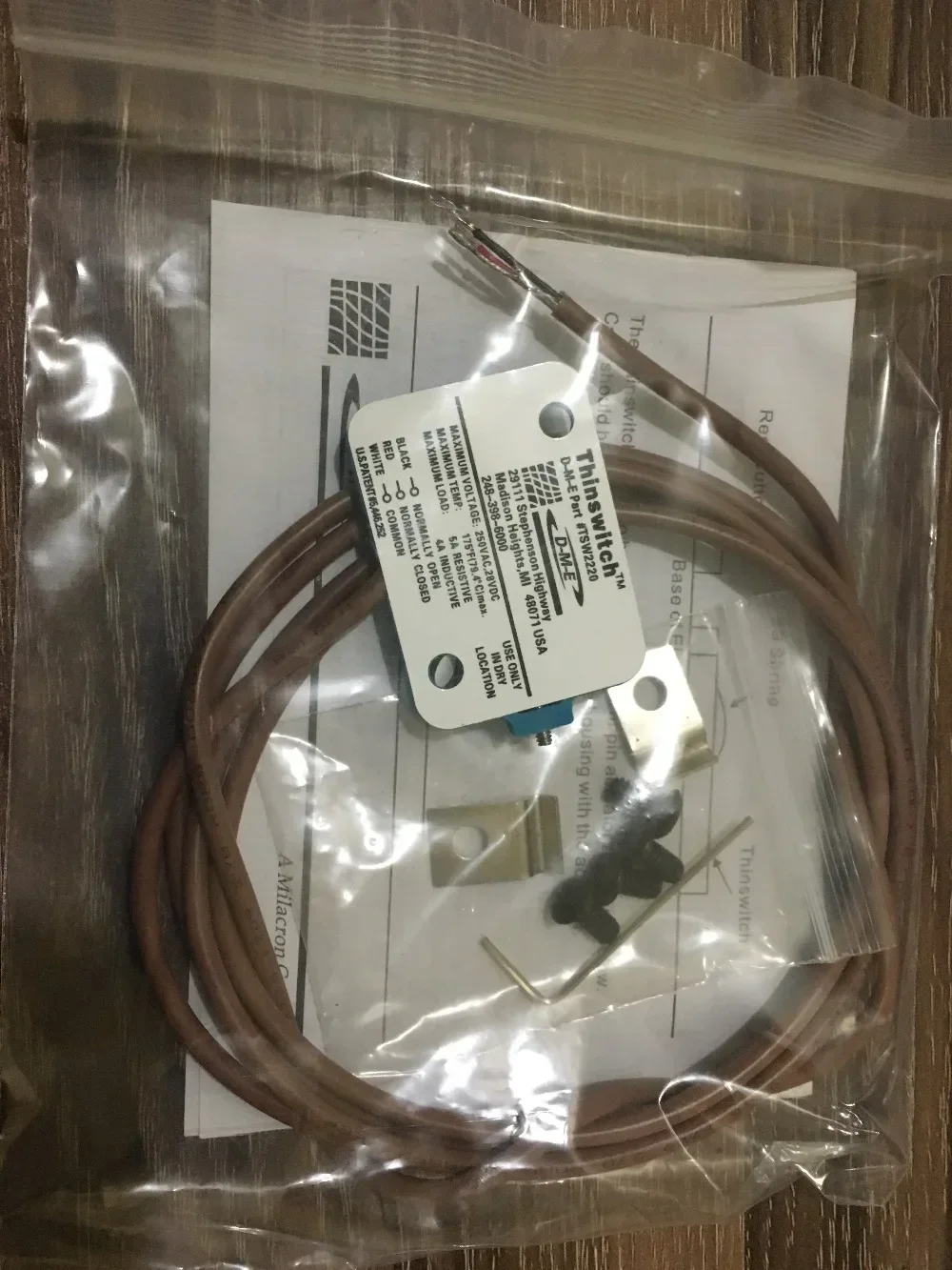 TSW220 DME Micro Switch Limit Switch Mold Itinerary Thimble Board Switch 250VAC 28VDC