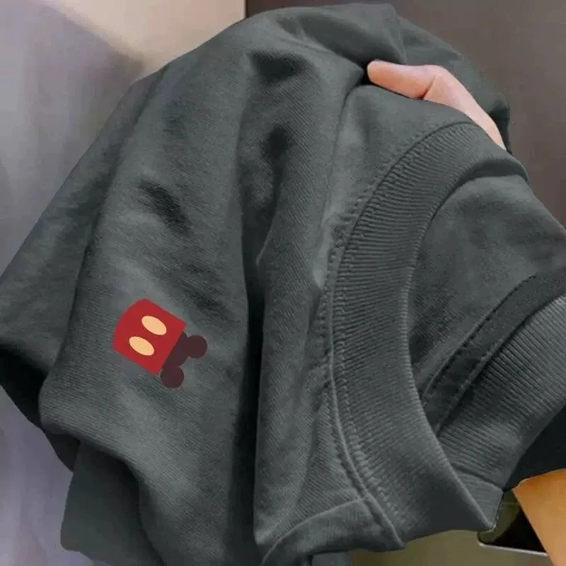 

Свободная хлопковая футболка с коротким рукавом, повседневный универсальный топ, уличный стиль, молодежный дизайн с принтом, весенний сезон, подходит ко всему.