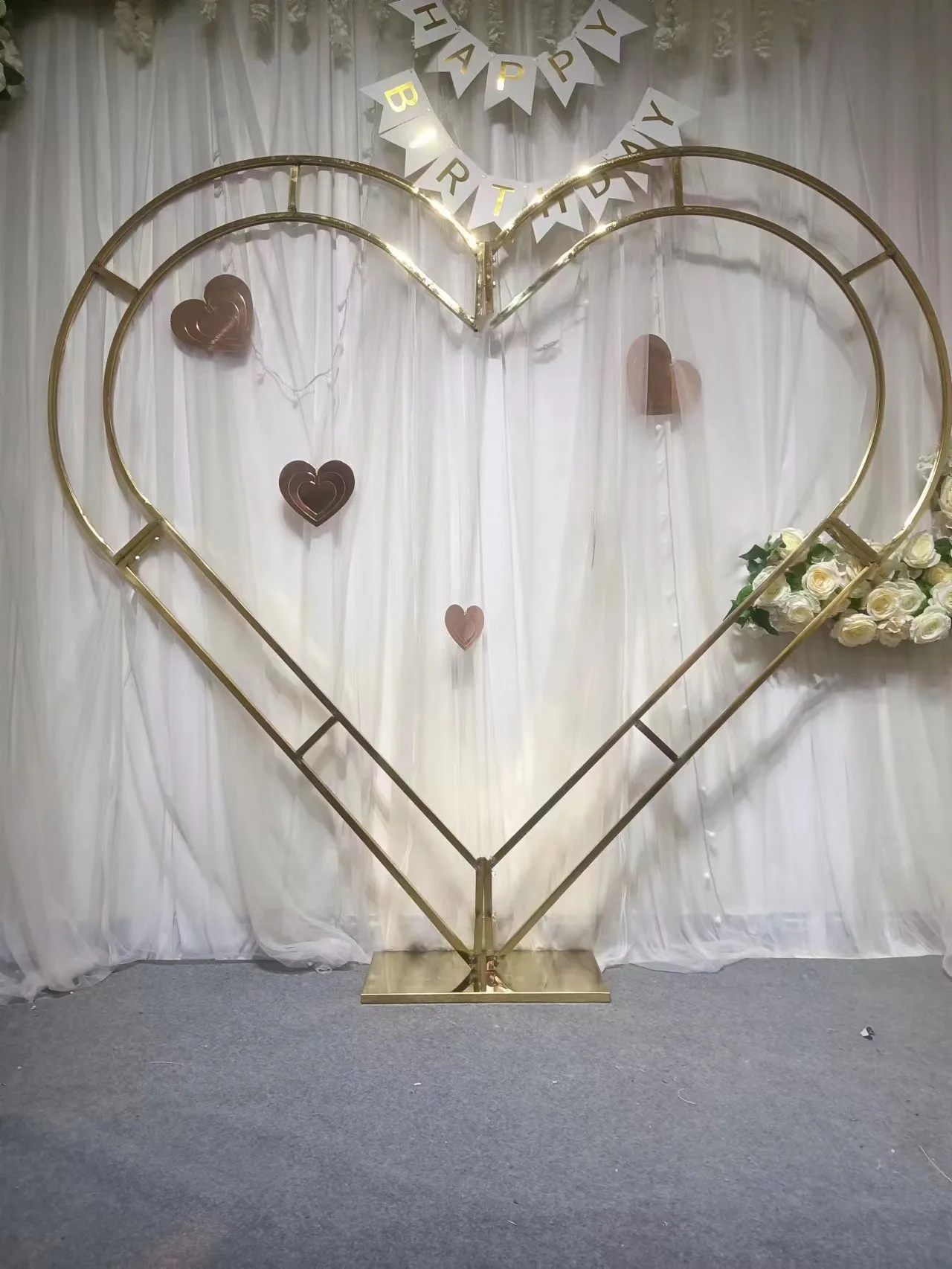 shiny gold Wedding Big Love Arch Decoration