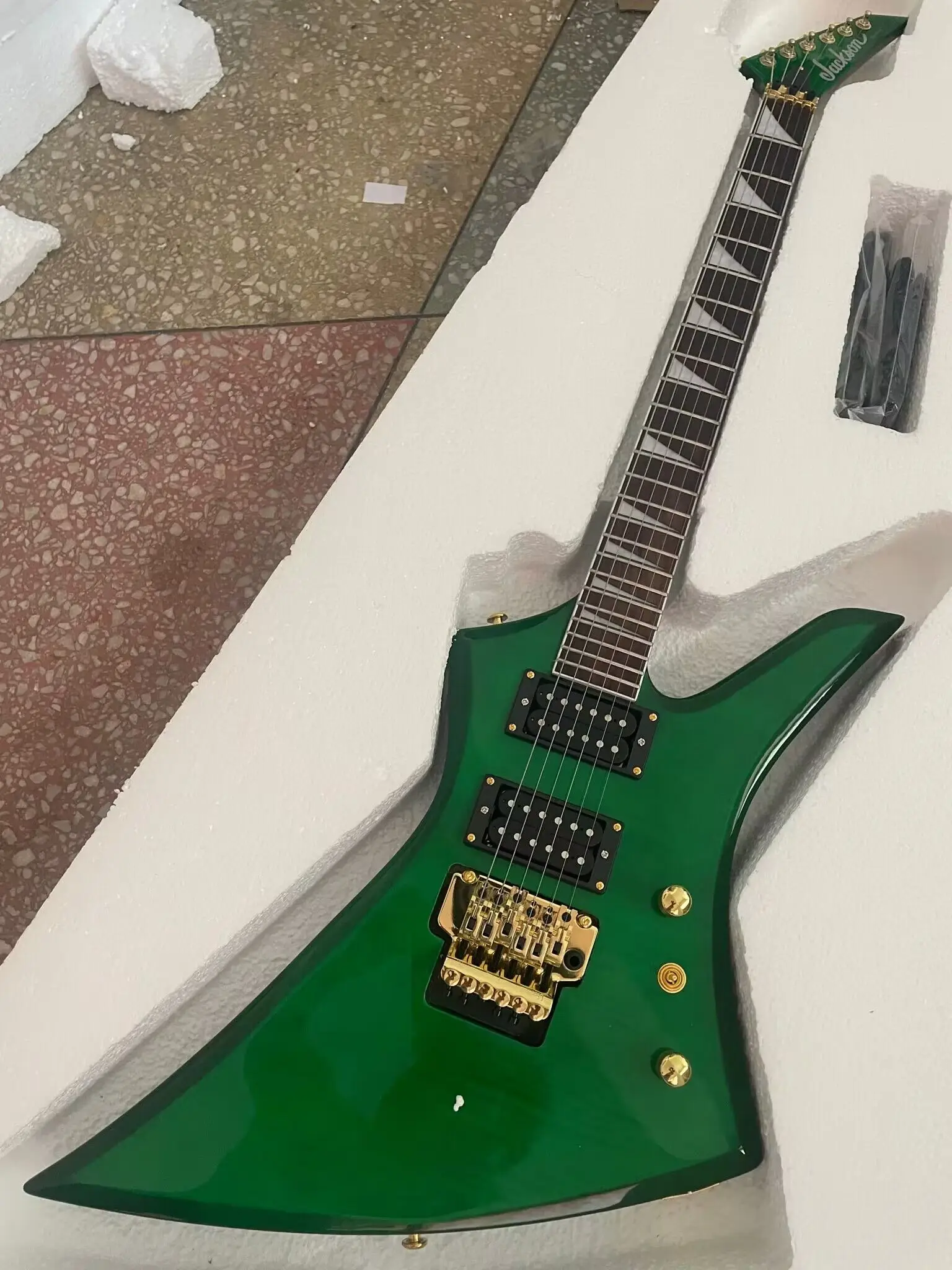 Hot Custom Guitar Shop Rosewood Jackson Green Guitar Blue 6 Strings Electric Guitar free shipping Wholesale 150903