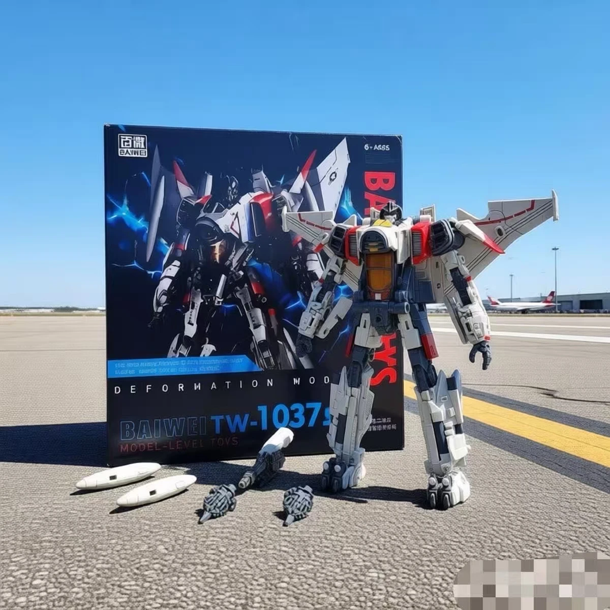 لعبة BAIWEI الجديدة القابلة للتحول TW-1037 بليتزوينج لايتنينج غايدن، روبوت معدني متحرك المفاصل من الفيلم