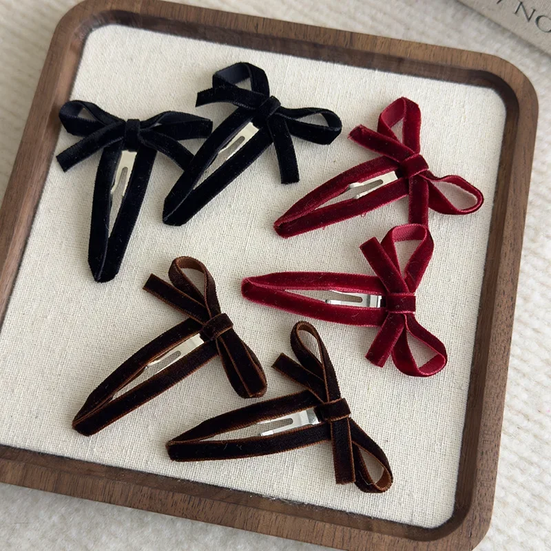 

Retro Classics Velvet Cut-out Bow Hair Clips Autumn/Winter Solid HairPins Bangs Clip for Woman Girls Sweet Barrettes Headdress