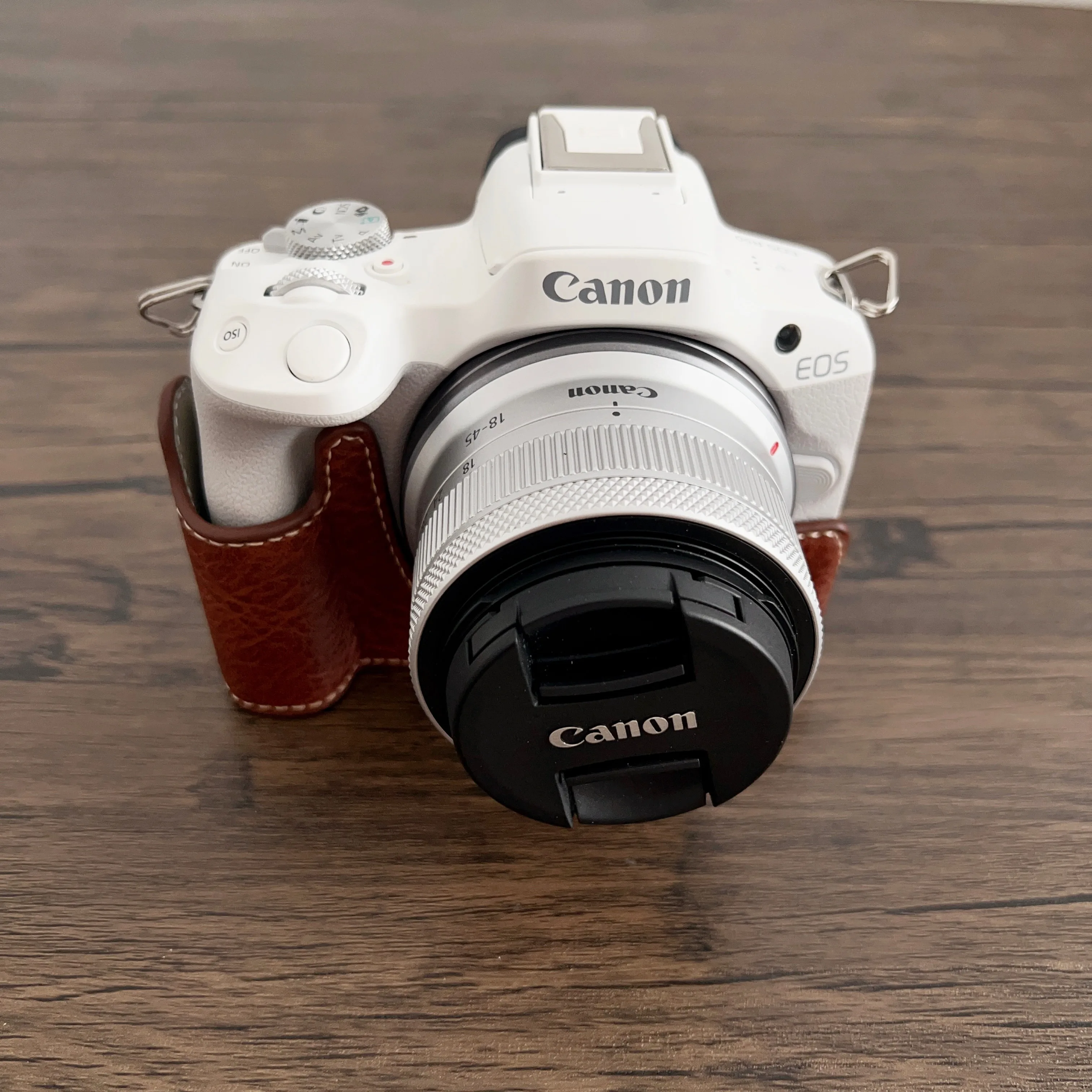 Casing kulit PU pola Buffalo tas Video kamera pelindung dasar setengah bodi untuk Canon EOS R50 R100 penutup bawah bukaan pelindung