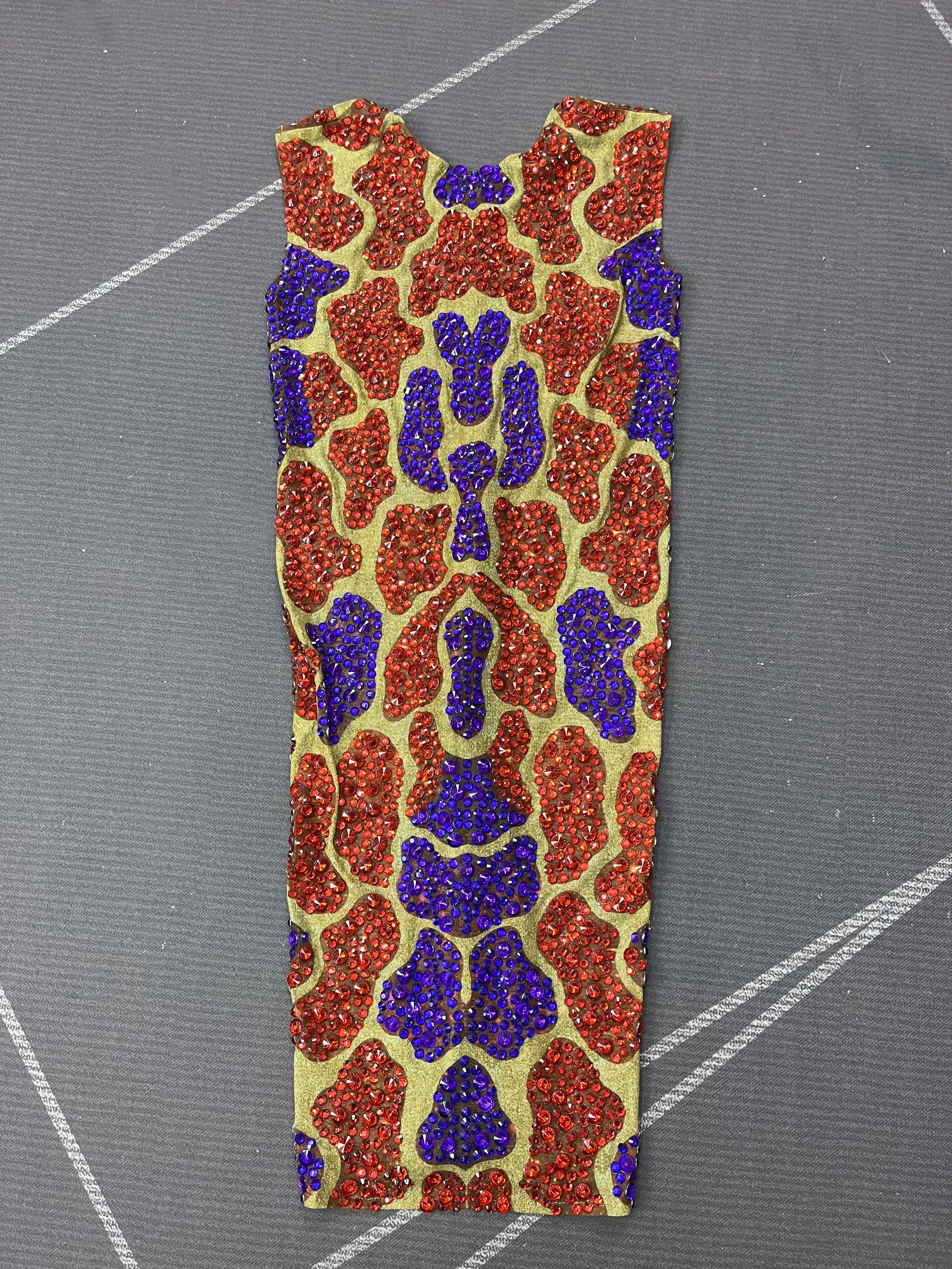 Robe sans manches en maille pour femmes, nouveau design, rouge scintillant, violet, strass, culture, vêtements quotidiens d'anniversaire, tenue de défilé de mode, Tuya