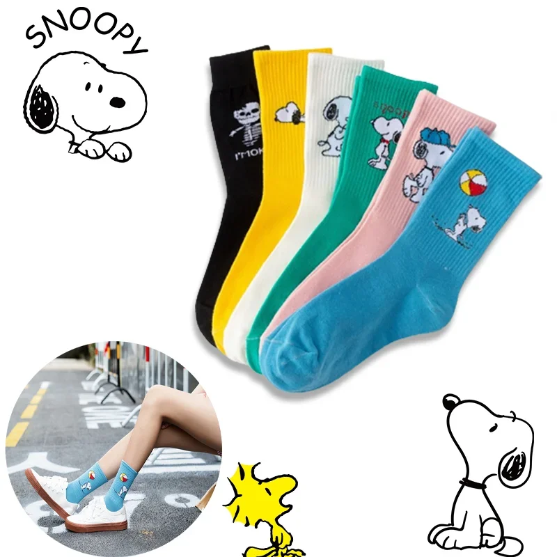 Calzini da donna Snoopy calze da cartone animato per ragazze calze elastiche morbide e traspiranti di tendenza del tubo centrale calzini da strada