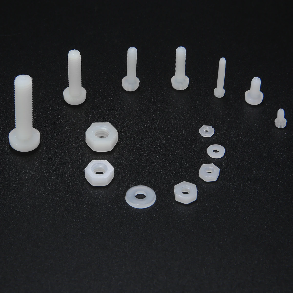 ホワイトナイロン六角ネジ,150個,m2.5,m3,m4,m5,ボルトナット,プラスチックボックス付きスペーサーキットプレート,耐食性