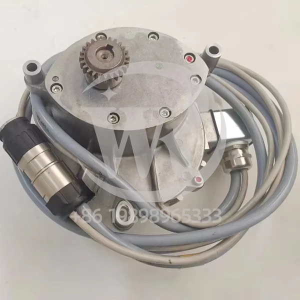 

Б/у оригинальный мотор демпфера Heidelberg L2.105.3062, запчасть для печатной машины Heidelberg L2.105.3062/01