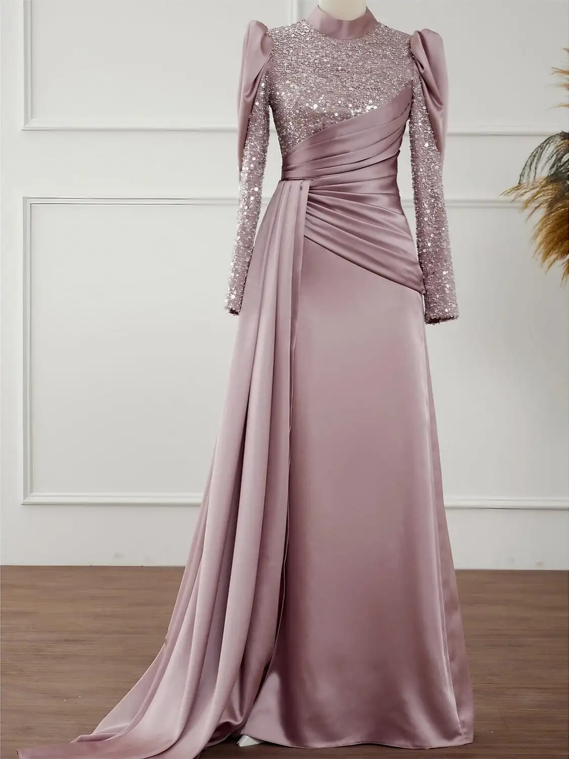 Dubai A-Line Princess Long Sleeve Jewel Neck Evening Gown with Glitter Pleats Special Event Evening Gown فساتين سهرة سعودي 2024