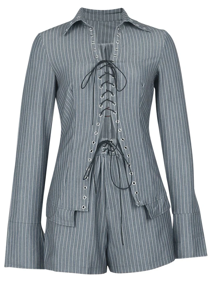 Kricesseen 新しいシックなブルーストライプブラウスシャツとマッチングショーツセット女性クラシックかわいいレースアップアイレットストライプジャージセット