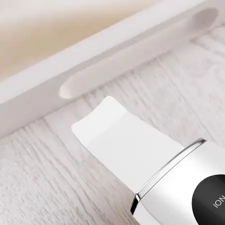 Ultrasone gezichtsreinigingsborstel Diepe poriënhuidscrubber voor het verwijderen van mee-eters, acneverzorging en exfoliatie van dode huid