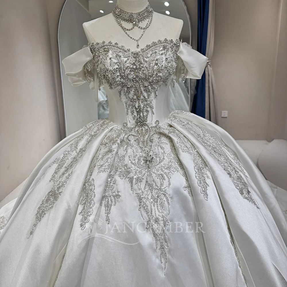 Affordable Beach Wedding Dress 2025 Scoop Ball Gown Satin Beading Bride Gown Lace Up Back Princess Customized Vestido de Noiva