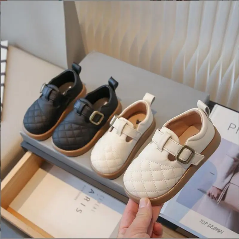 

2024 Autumn New Children's Shoes Little Girl Sweet Bright Leather Princess Shoes Fashion Girls' Anti slip Leather Shoes Black Re