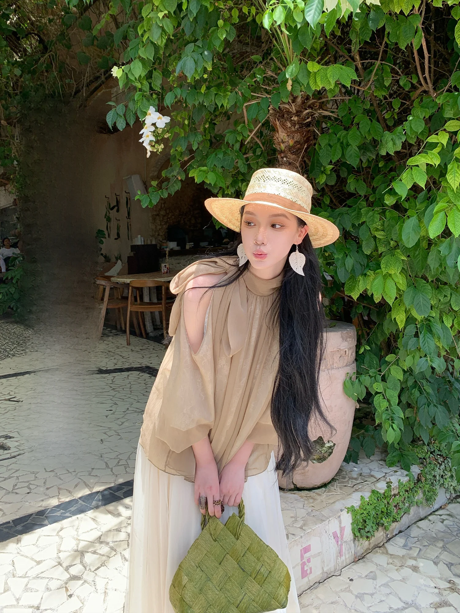 

Женская блузка Youwei с открытыми плечами, свободного кроя, с длинными рукавами, из полиэстера, в пляжном стиле, весенняя новинка