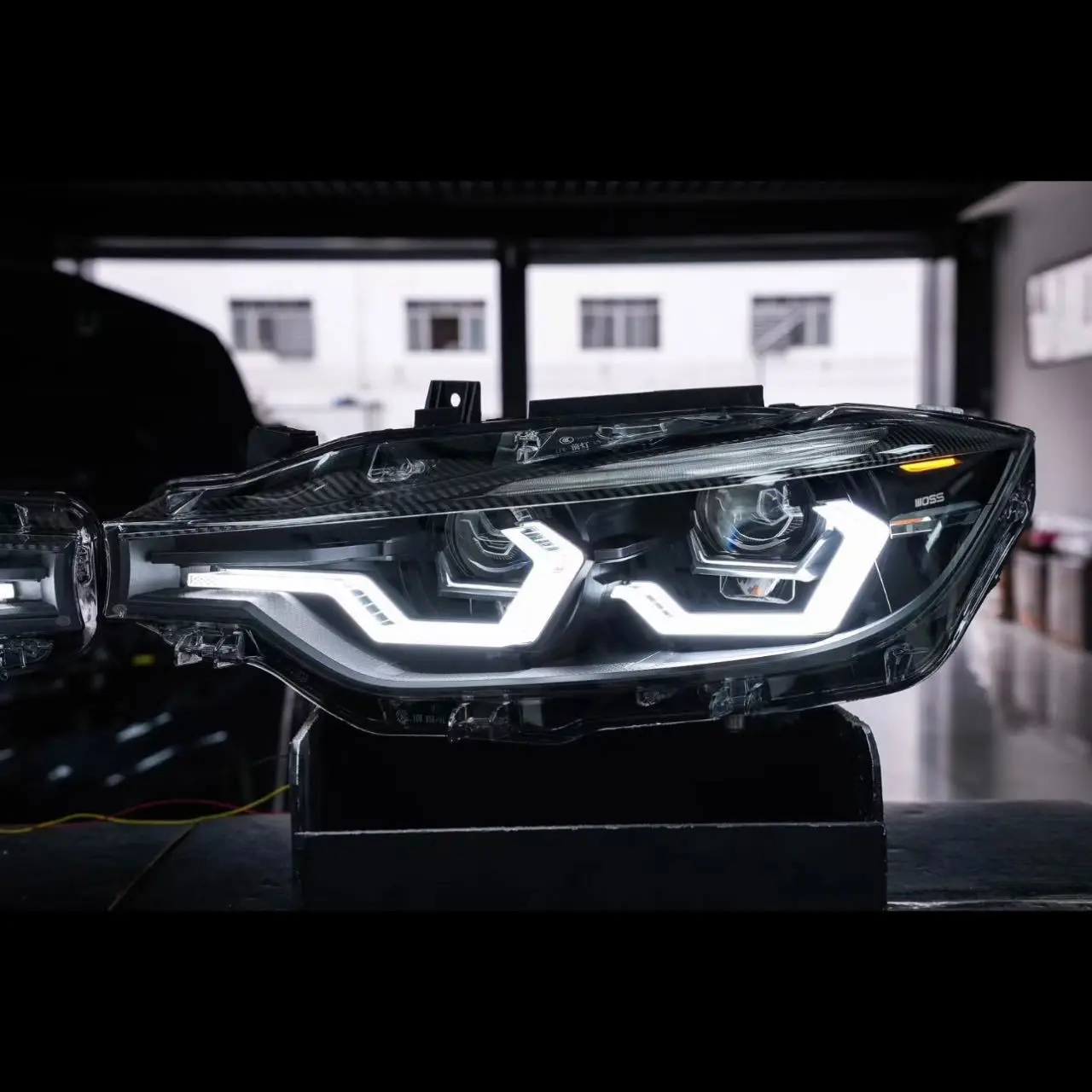 

3 Series 13-19 F30/F35 American Version with Yellow Lights Fifth Generation OSS Four Close Eight Far Touch of Blue Headlights