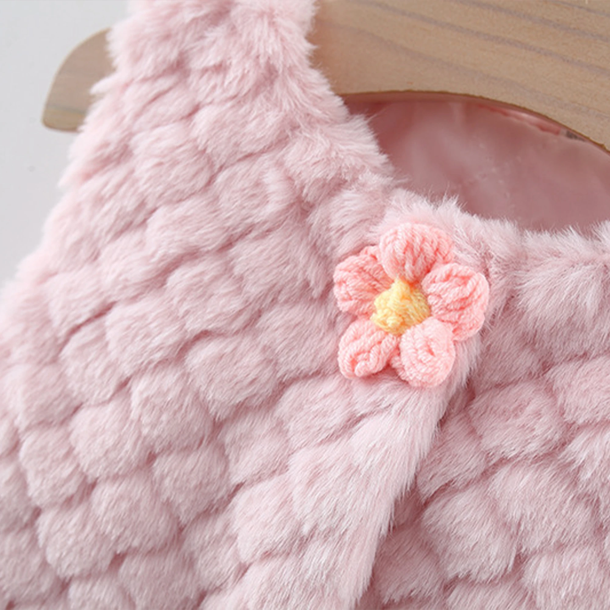 Baby Girl Winter Solid Color Fur Coat Baby Warm Fake Fur Sweat Shoulder Flower Button Newborn Vest