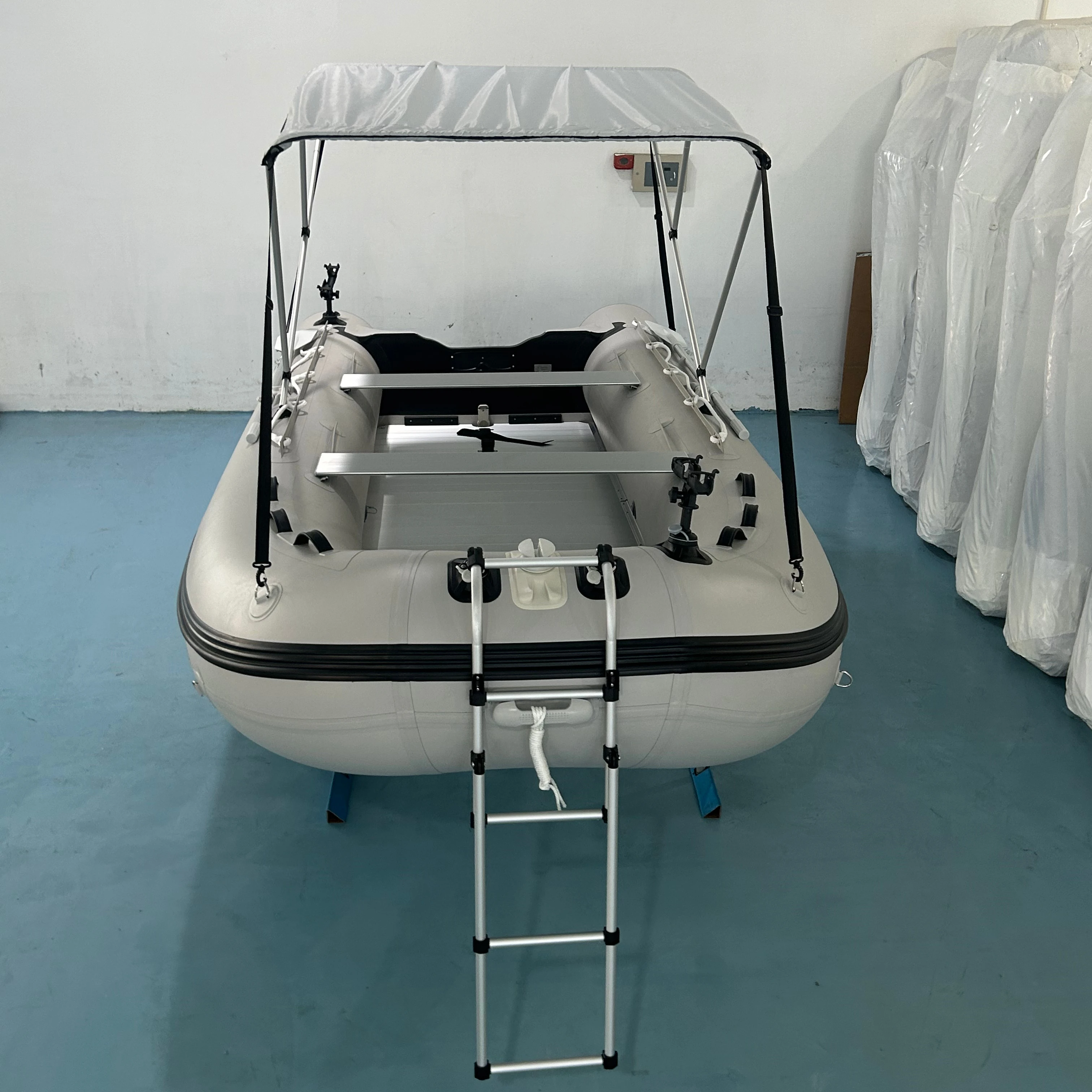 3M 3.3M PVC Inflatable Vessel With Solid Aluminum Floor For 4 Persons Thickened Wearproof For Offshore Sea Diving & Driving
