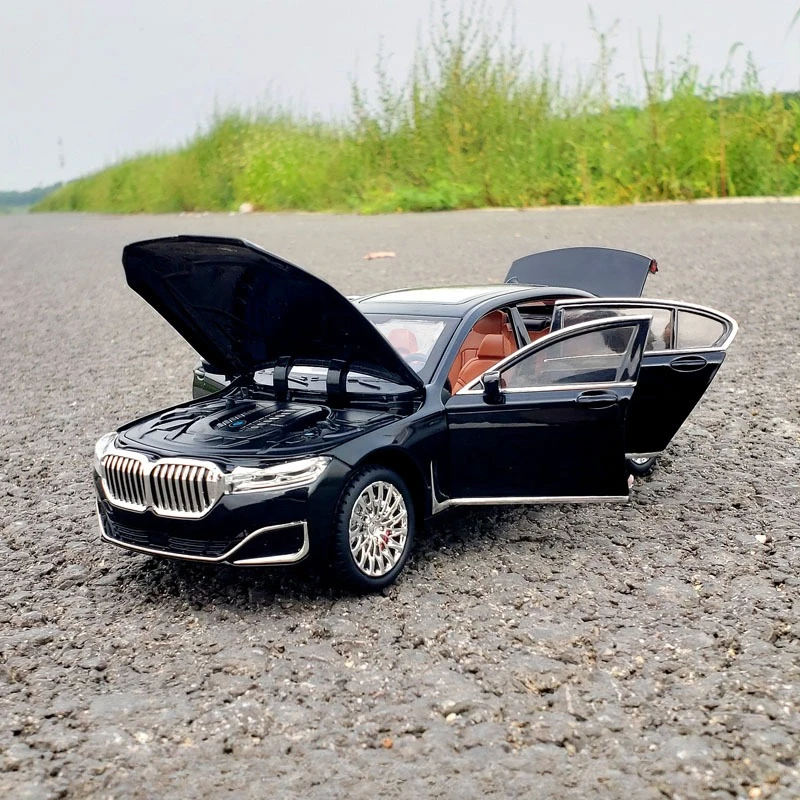 1:24 760Li The7 alta simulación Diecast Metal aleación modelo coche sonido luz tirar hacia atrás colección niños juguete para regalo