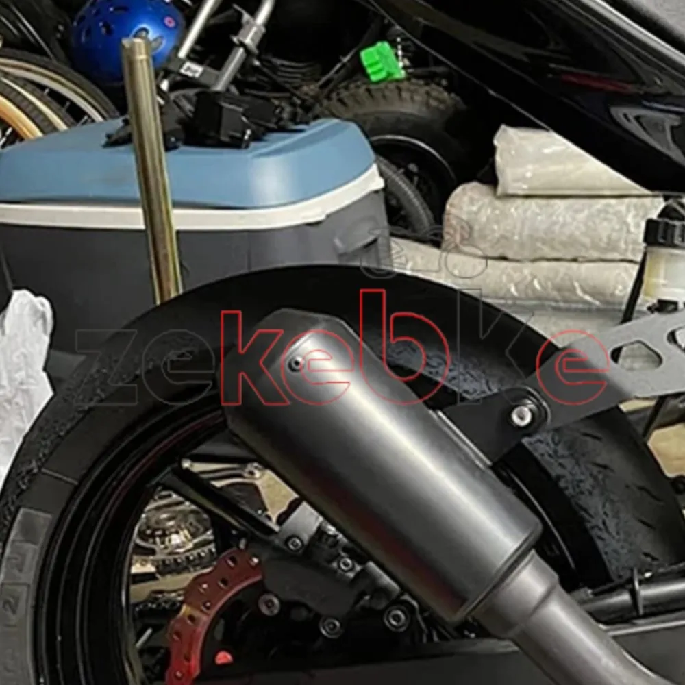 

FOR KAWASAKI Ninja 500 / Z500 2024-2025-2026 Z50 Motorcycle Accessories Exhaust Hanger Bracket Black Muffler Support