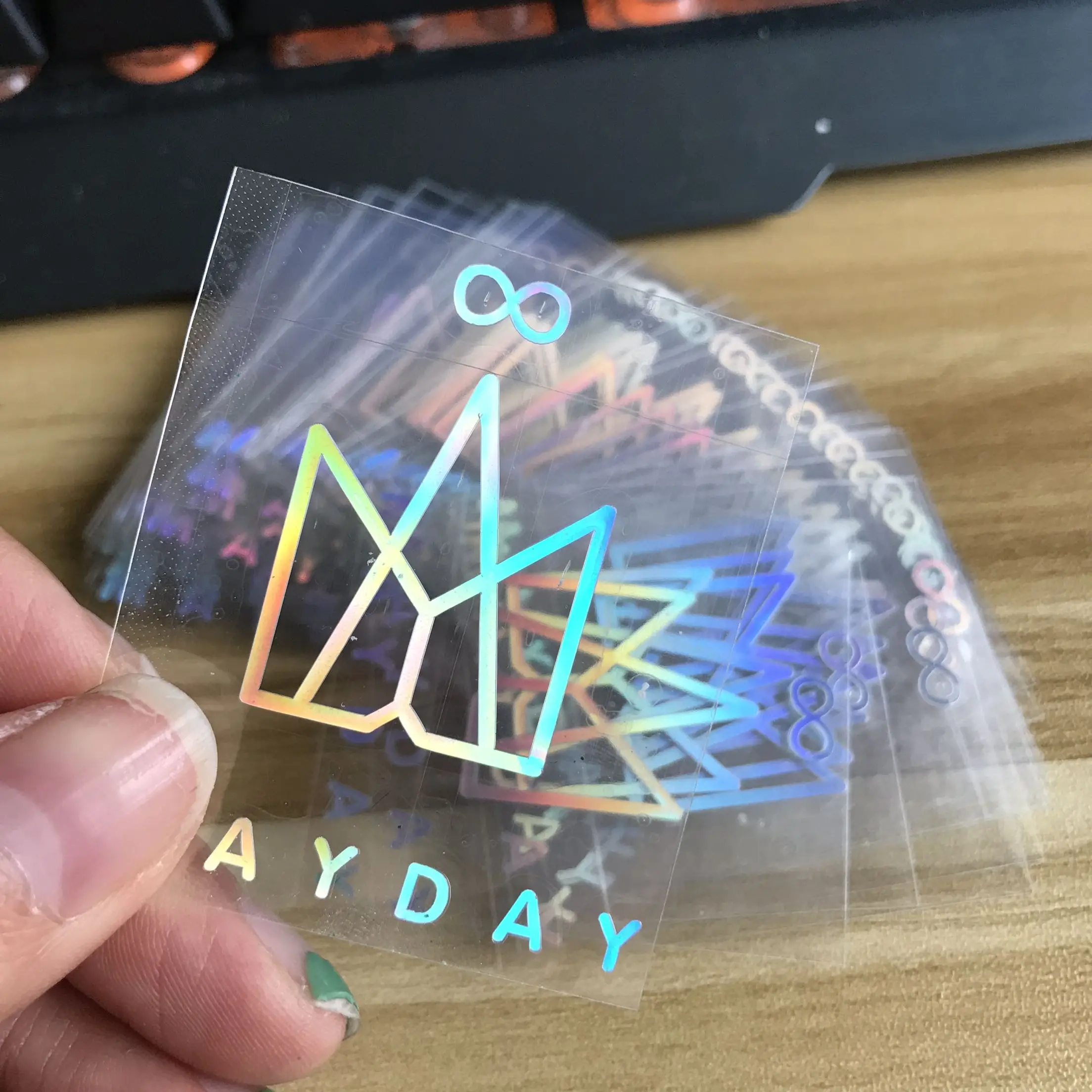 Regenbogen-Chamäleon Personalisierter Holographischer Transfer 3D-Aufkleber Maßgefertigtes Selbstklebendes Etikett Wasserdichtes Glitzer-Logo Glänzender Aufkleber – Detail 2