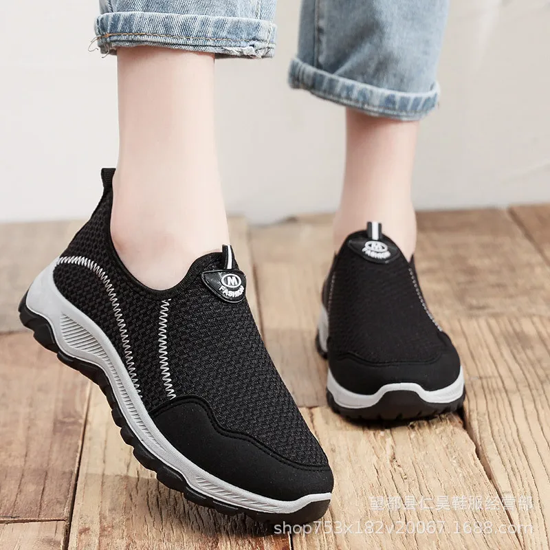 Aqua Shoes Ultra-light Quick-drying Beach Water River Walking Summer Women Breathable Sneakers Outdoor Hiking Shoes Woman New