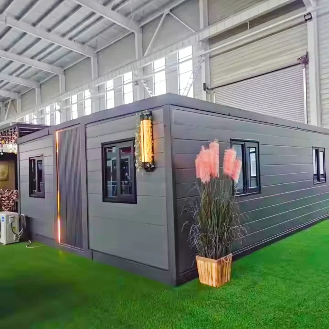 20ft 40ft High Quality Flat Mobile Granny Tiny House Customized Prefabricated Sandwich Package House Prafab Container Office
